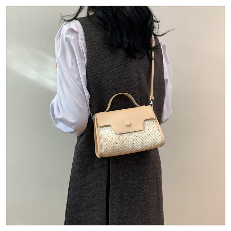 Women's Small Straw Color Block Vacation Beach Square Flip Cover Crossbody Bag Straw Bag display picture 14