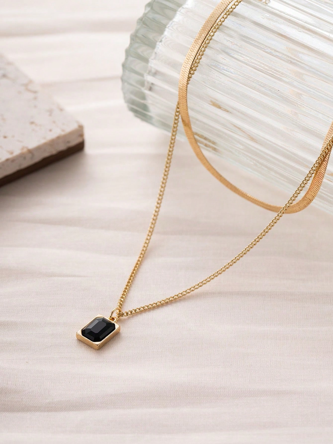 Bijoux En Gros Style Simple Style Classique Carré Alliage Verre Plaqué Or 14K Incruster Collier En Couches display picture 1