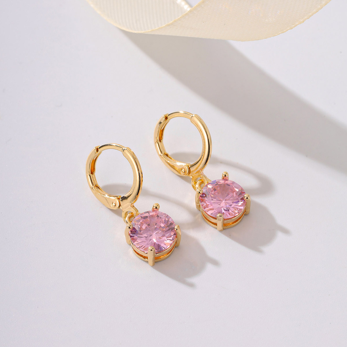 1 Pair Simple Style Shiny Round Inlay Copper Zircon 18K Gold Plated Drop Earrings display picture 1