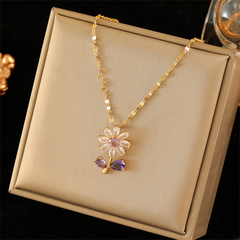 Wholesale Simple Style Flower 201 Stainless Steel Brass Plating Inlay 18K Gold Plated Zircon Pendant Necklace display picture 5