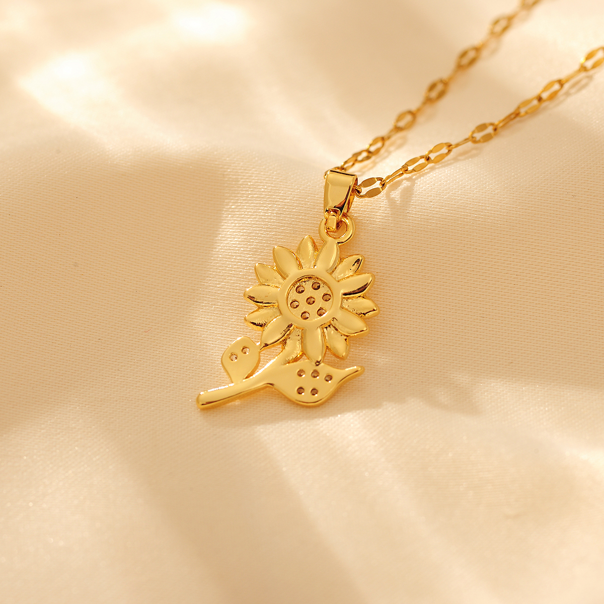 Copper 18K Gold Plated Simple Style Classic Style Sunflower Inlay Zircon Pendant Necklace display picture 14