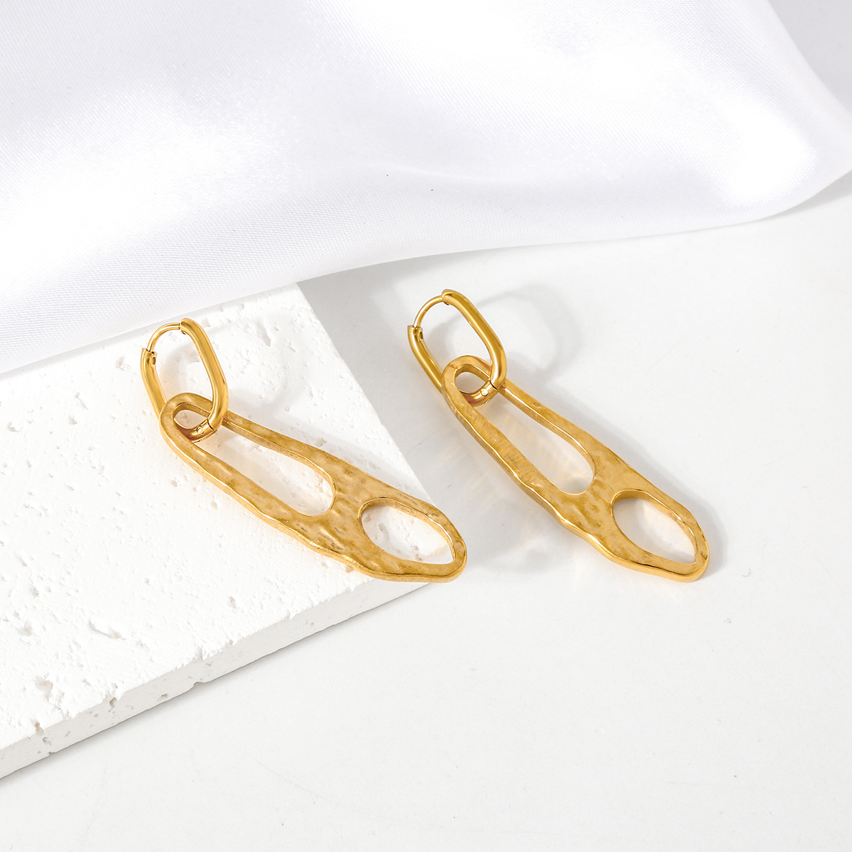 1 Pair Simple Style Classic Style Irregular Patchwork Plating 304 Stainless Steel 18K Gold Plated Drop Earrings display picture 6