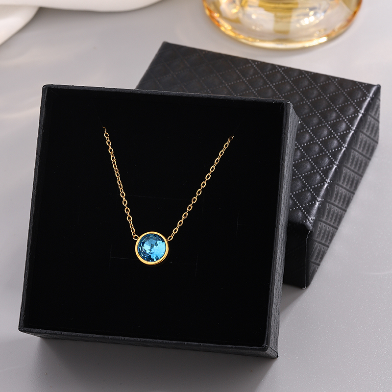 304 Stainless Steel 18K Gold Plated French Style Modern Style Classic Style Plating Inlay Circle Rhinestones Pendant Necklace display picture 5