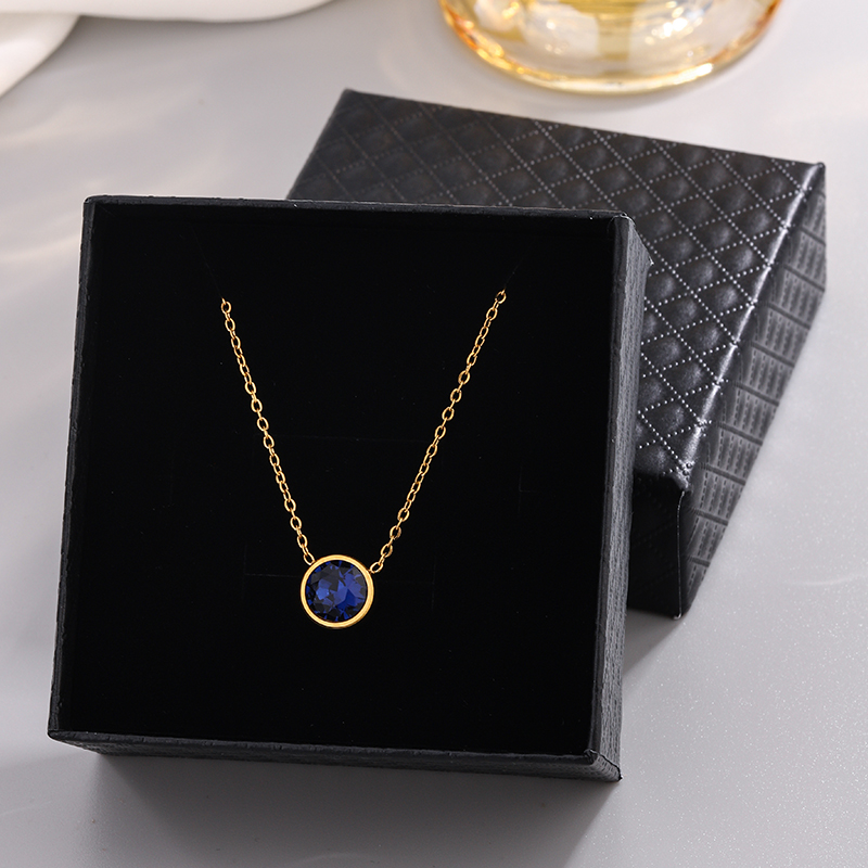 304 Stainless Steel 18K Gold Plated French Style Modern Style Classic Style Plating Inlay Circle Rhinestones Pendant Necklace display picture 6
