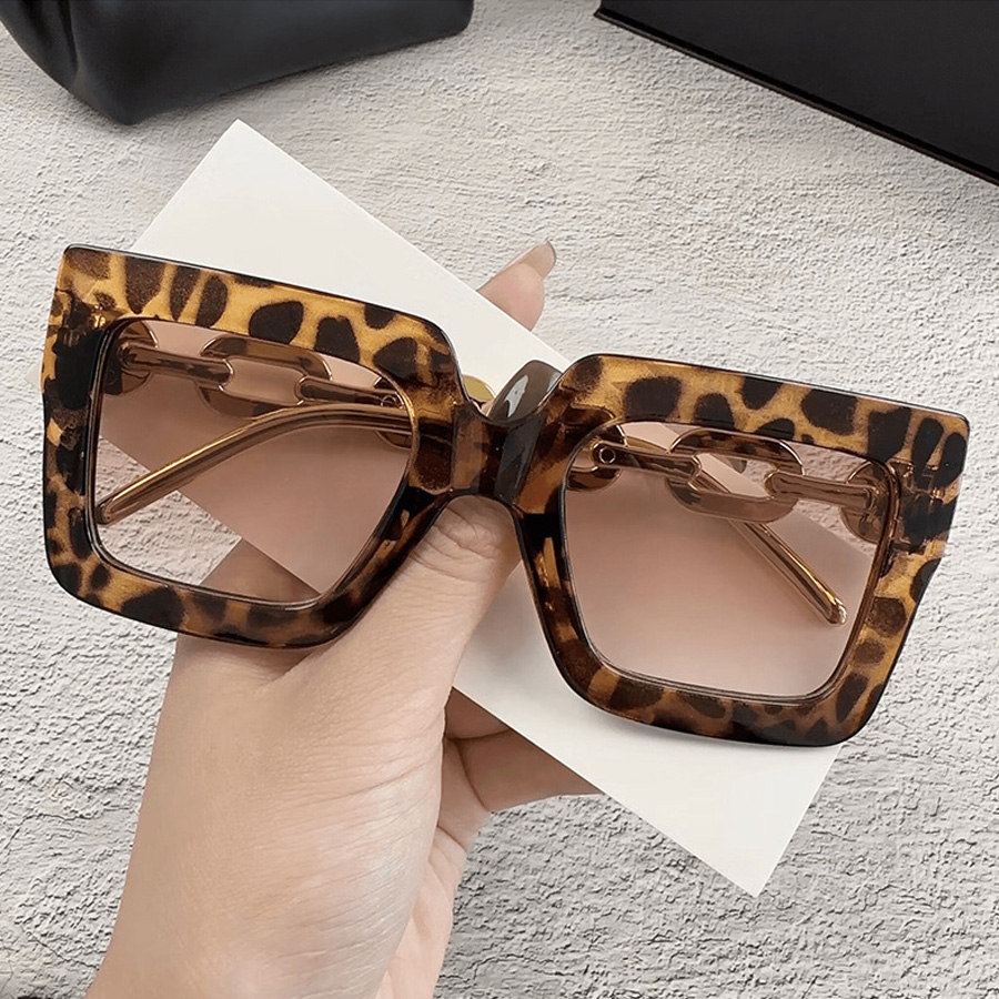 Glam Simple Style Color Block Pc Square Chain Full Frame Women's Sunglasses display picture 5