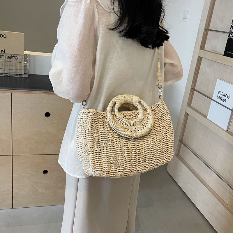 Women's Large Straw Solid Color Vacation Beach String Straw Bag display picture 7