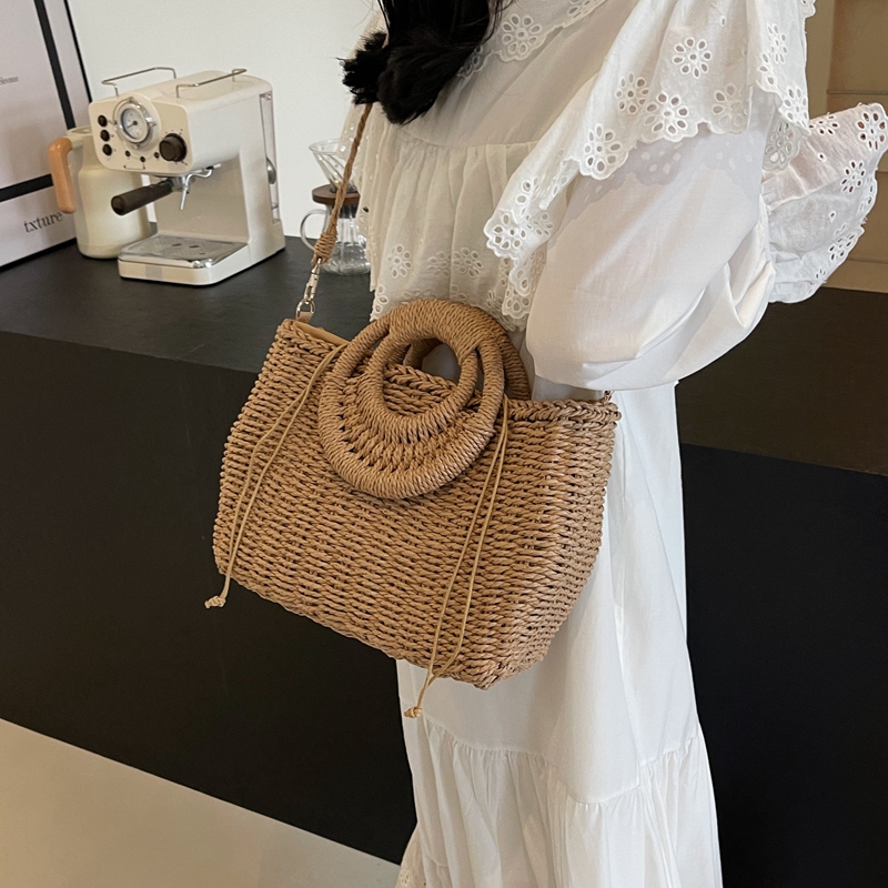 Women's Large Straw Solid Color Vacation Beach String Straw Bag display picture 6
