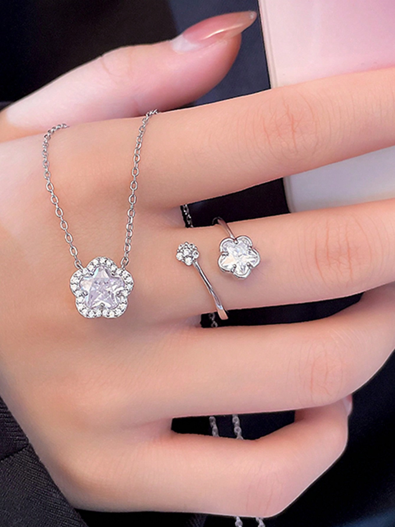 Lady Classic Style Commute Flower 201 Stainless Steel Inlay Artificial Diamond Women's Jewelry Set display picture 5