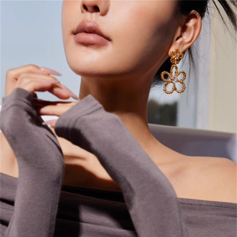 1 Pair Casual Elegant Modern Style Flower Plating Inlay Brass Rhinestones Zircon Drop Earrings display picture 2