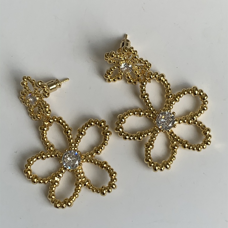 1 Pair Casual Elegant Modern Style Flower Plating Inlay Brass Rhinestones Zircon Drop Earrings display picture 12