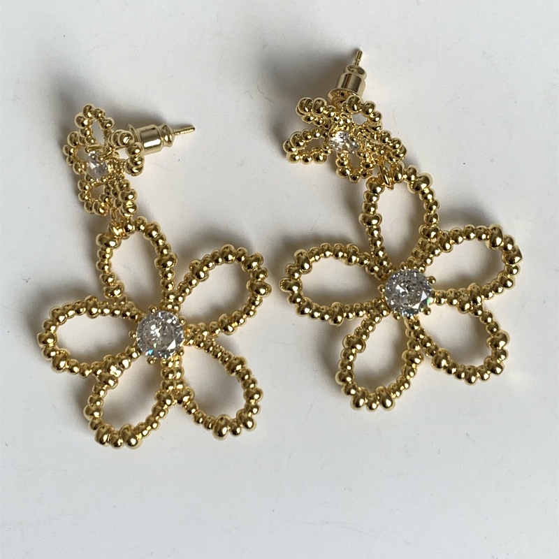 1 Pair Casual Elegant Modern Style Flower Plating Inlay Brass Rhinestones Zircon Drop Earrings display picture 17