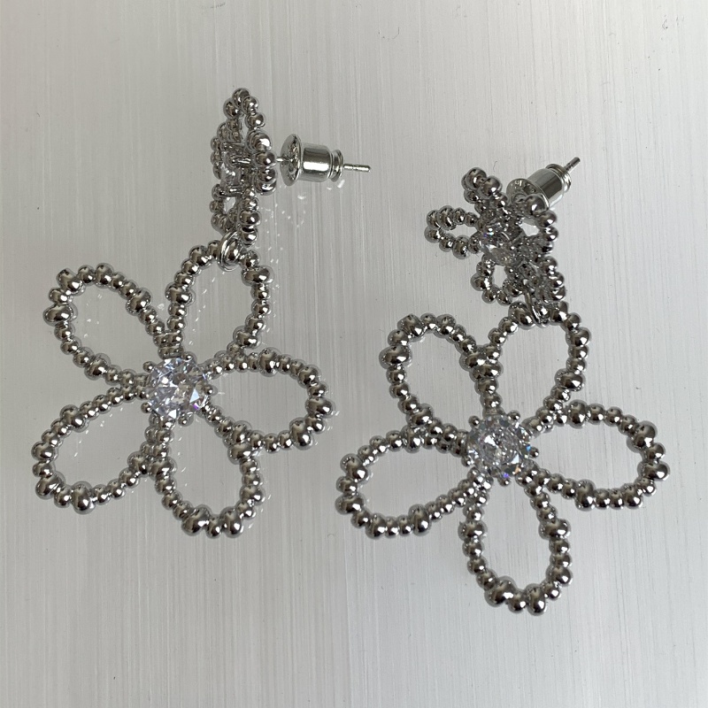 1 Pair Casual Elegant Modern Style Flower Plating Inlay Brass Rhinestones Zircon Drop Earrings display picture 24