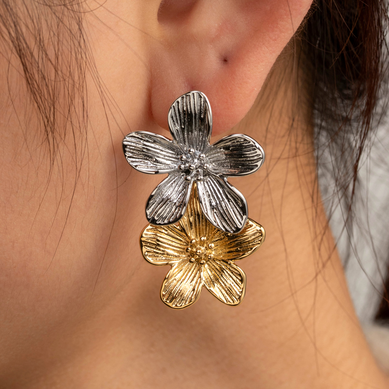 1 Pair IG Style French Style Modern Style C Shape Flower 304 Stainless Steel Titanium Steel Drop Earrings display picture 8