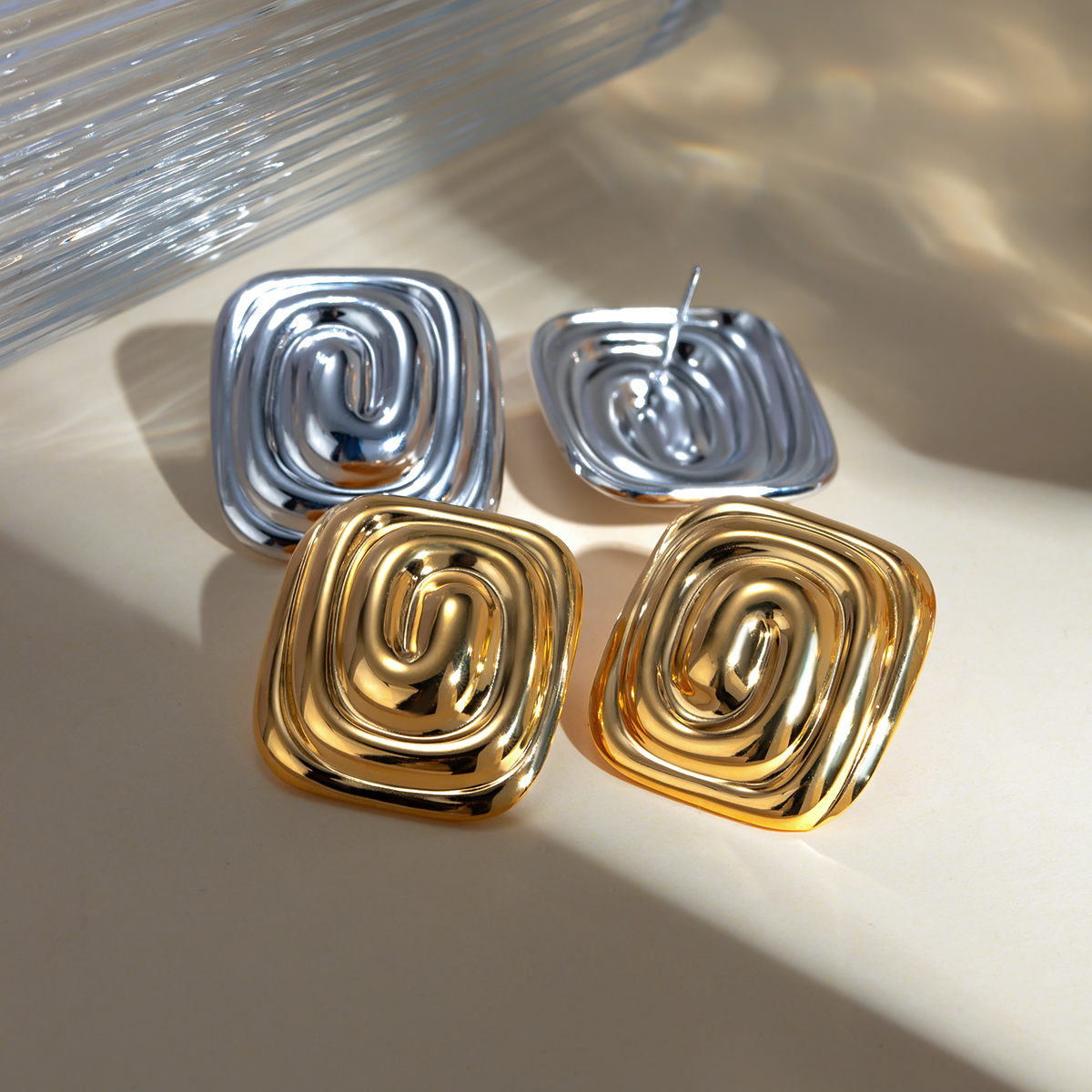1 Pair IG Style Modern Style Classic Style Irregular Spiral 304 Stainless Steel Titanium Steel 18K Gold Plated Ear Studs display picture 12