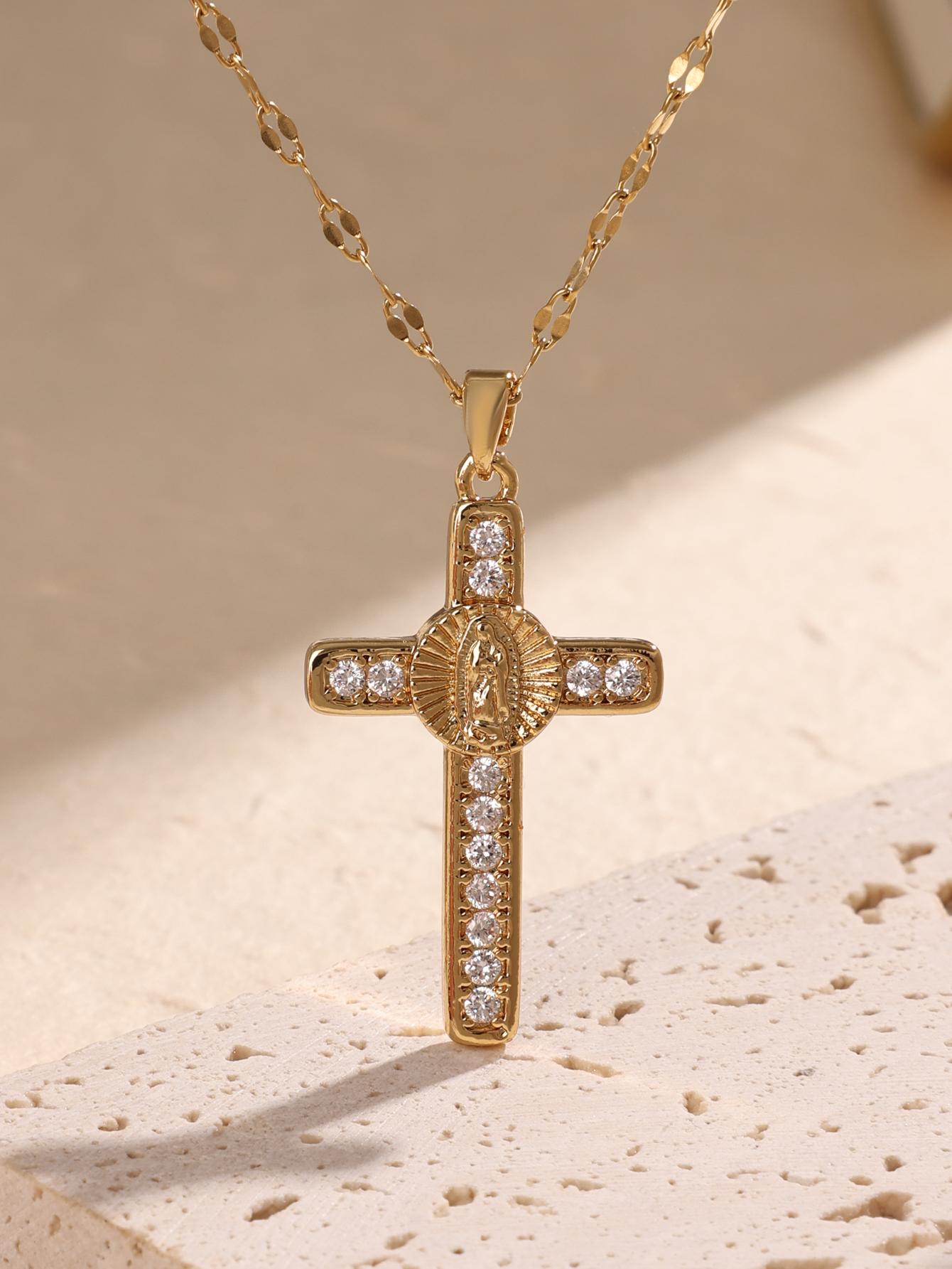 304 Stainless Steel Copper 18K Gold Plated Elegant Glam Luxurious Plating Inlay Cross Zircon Pendant Necklace display picture 1