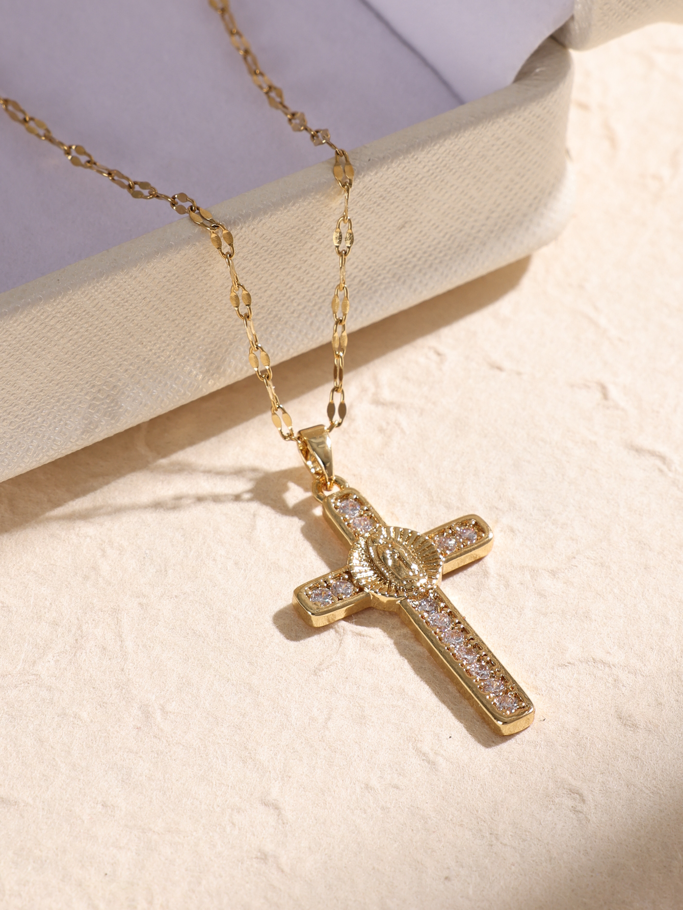 304 Stainless Steel Copper 18K Gold Plated Elegant Glam Luxurious Plating Inlay Cross Zircon Pendant Necklace display picture 4