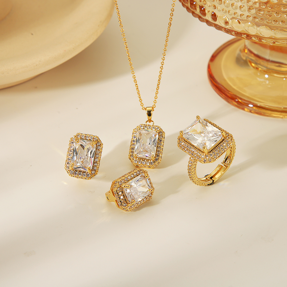 Copper 14K Gold Plated Vintage Style Simple Style Inlay Rectangle Zircon Jewelry Set display picture 2