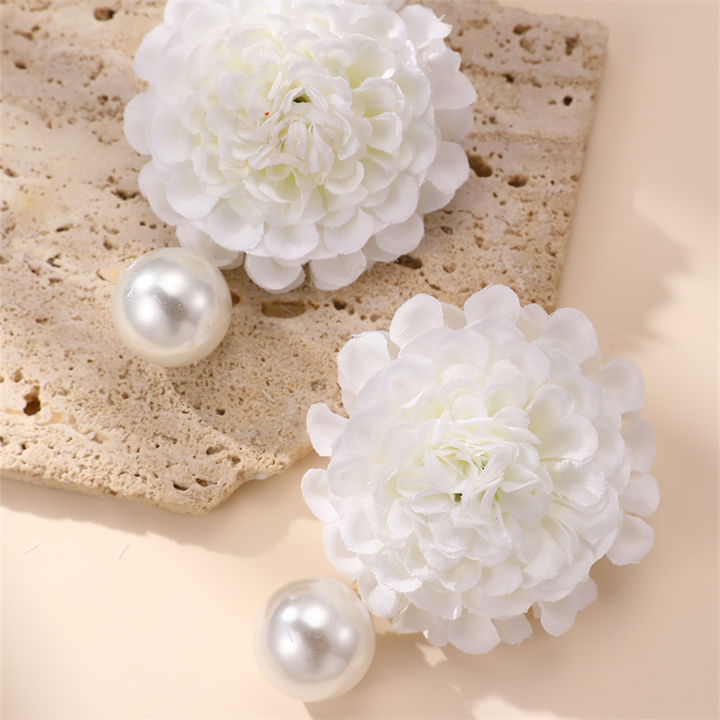 1 Pair Cute Lady Sweet Flower Cloth Drop Earrings display picture 1
