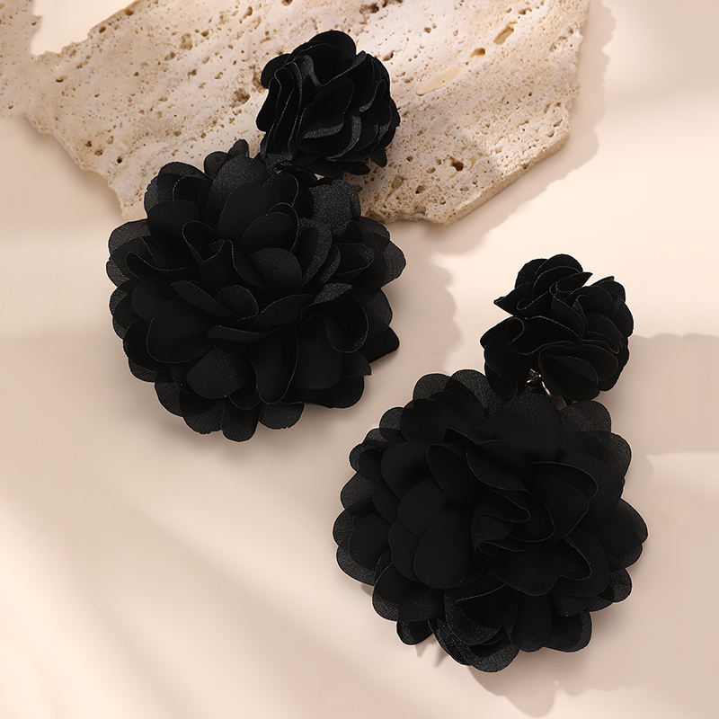 1 Pair Exaggerated Novelty Modern Style Flower Alloy Cloth Drop Earrings display picture 5