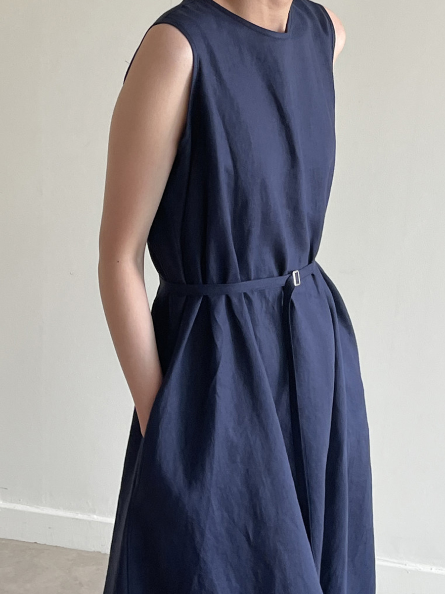 Women's Regular Dress Simple Style Round Neck Sleeveless Solid Color Midi Dress Daily display picture 1