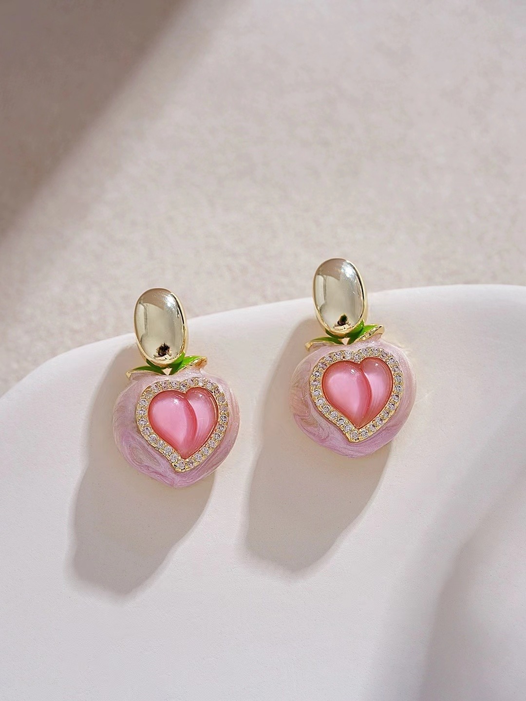 1 Pair Cute Lady Sweet Peach Zinc Alloy Ear Studs display picture 4