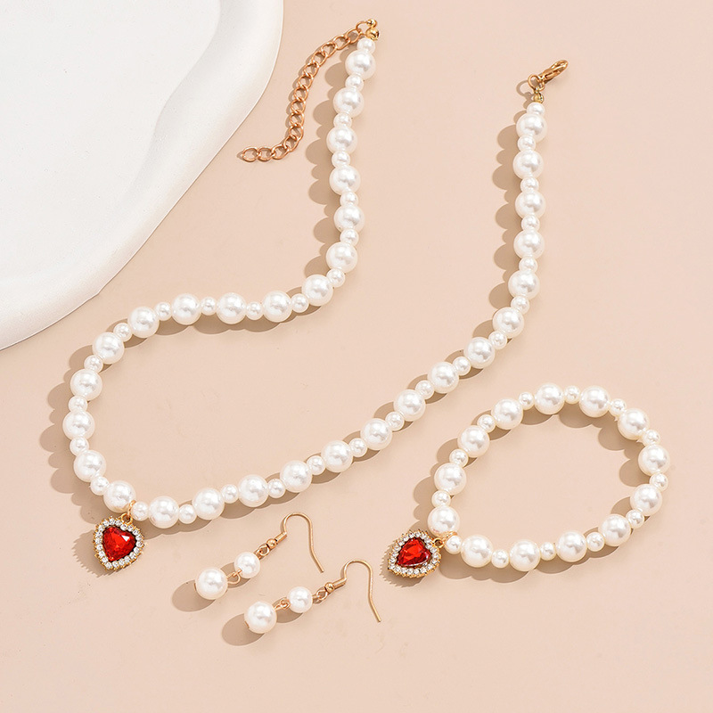 Elegant Einfacher Stil Glänzend Herzform Künstliche Perle Legierung Perlen Inlay Strasssteine Frau Schmuck-Set display picture 3