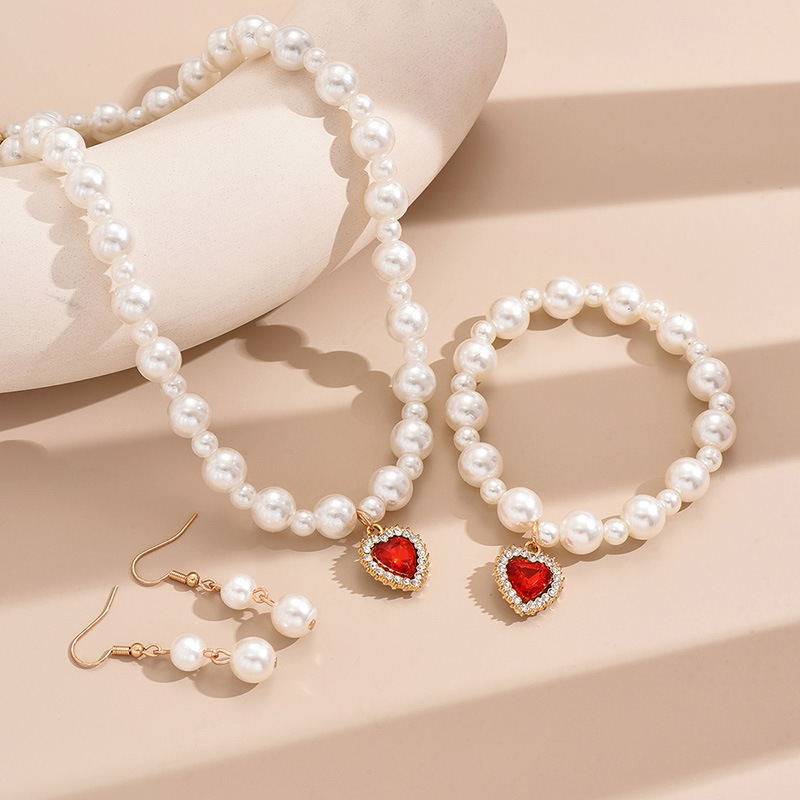 Elegant Einfacher Stil Glänzend Herzform Künstliche Perle Legierung Perlen Inlay Strasssteine Frau Schmuck-Set display picture 4
