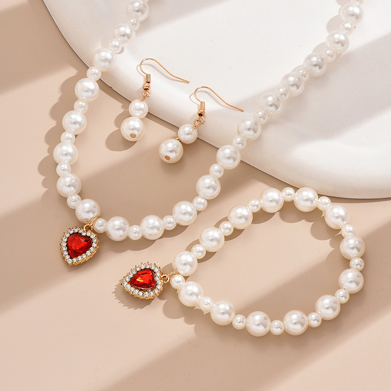 Elegant Einfacher Stil Glänzend Herzform Künstliche Perle Legierung Perlen Inlay Strasssteine Frau Schmuck-Set display picture 5