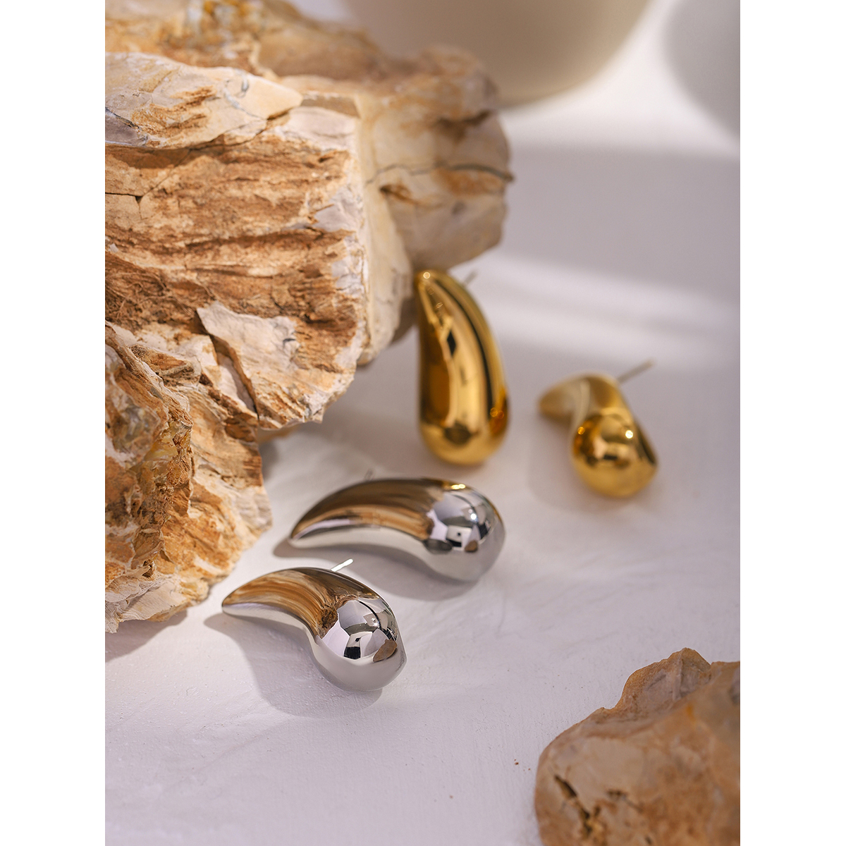 1 Pair IG Style Simple Style Water Droplets 316 Stainless Steel  18K Gold Plated Ear Studs display picture 8