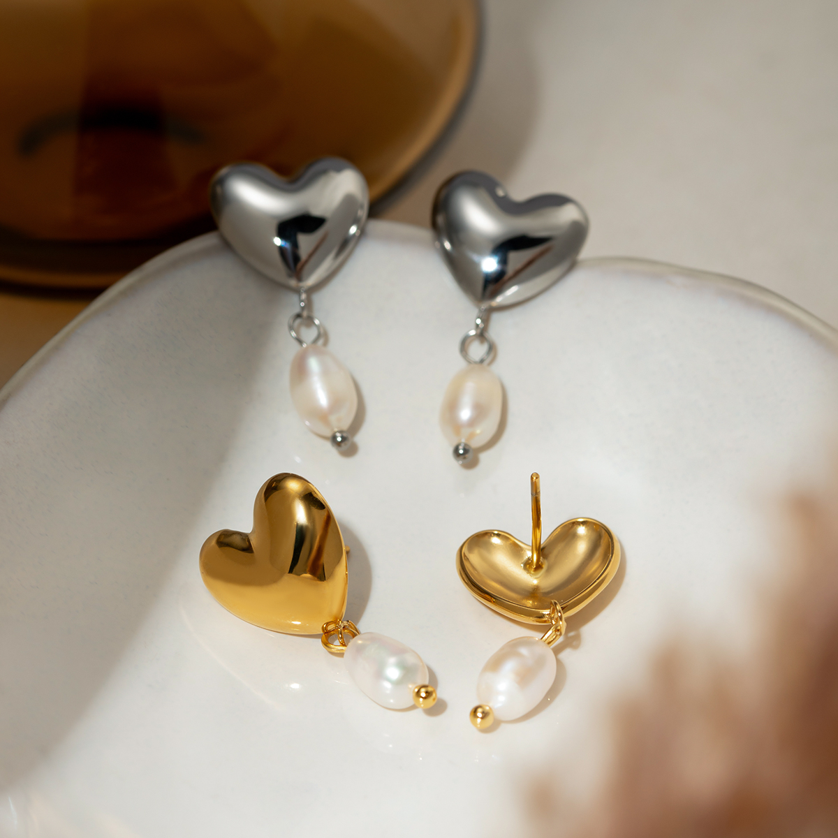 1 Pair IG Style Simple Style Heart Shape Pearl 304 Stainless Steel 18K Gold Plated Drop Earrings display picture 5