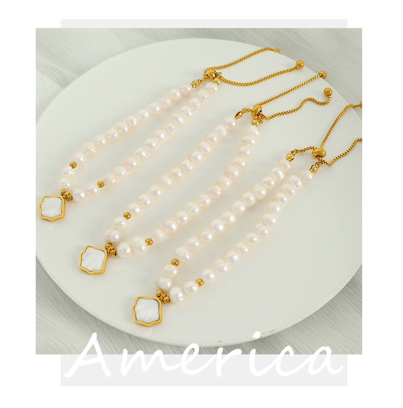 Süßwasserperle Weiße Schalentiere Titan Stahl 18 Karat Vergoldet Elegant Perlen Hülse Armbänder display picture 3
