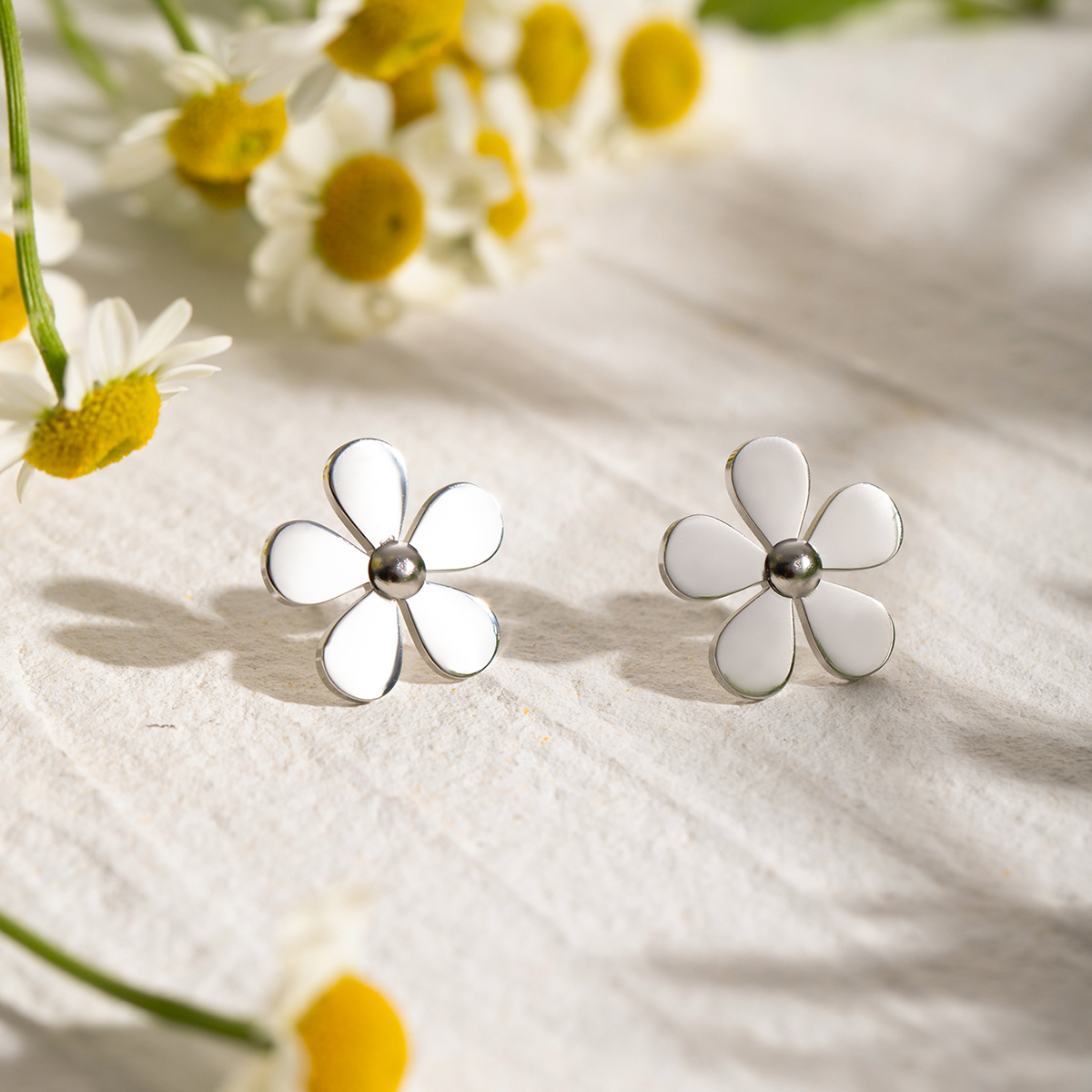 1 Pair IG Style Simple Style Flower 304 Stainless Steel 18K Gold Plated Ear Studs display picture 6