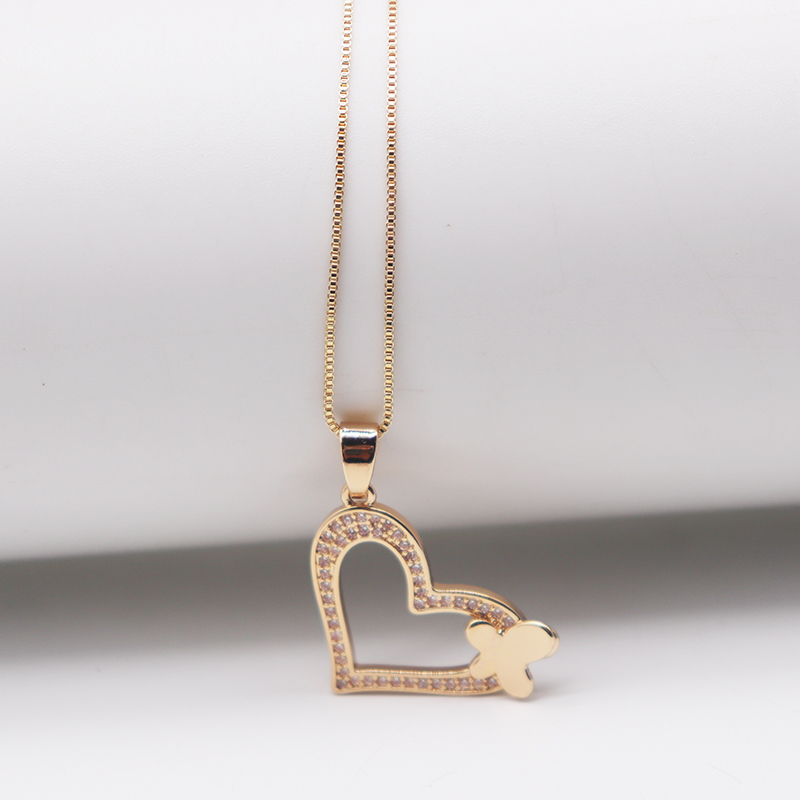 304 Stainless Steel Gold Plated Casual Elegant Plating Inlay Heart Shape Zircon Pendant Necklace display picture 2