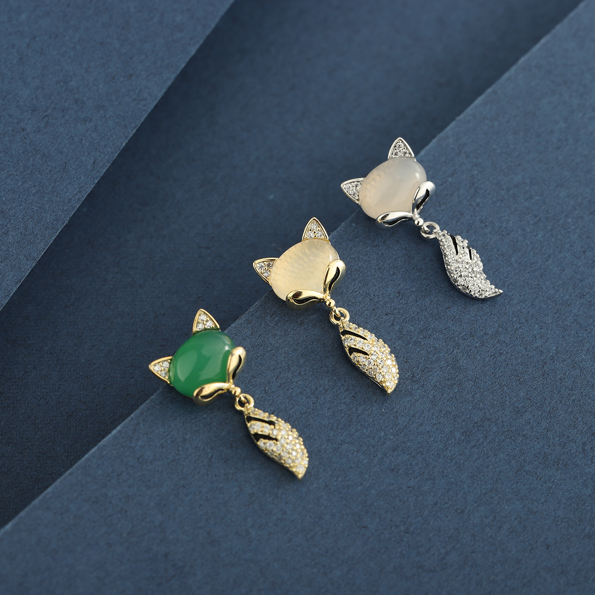 1 Pair Simple Style Classic Style Fox Plating Inlay Sterling Silver Zircon 14K Gold Plated Ear Studs display picture 3