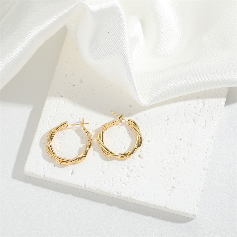 1 Pair Modern Style Classic Style Commute Geometric Copper Hoop Earrings display picture 7