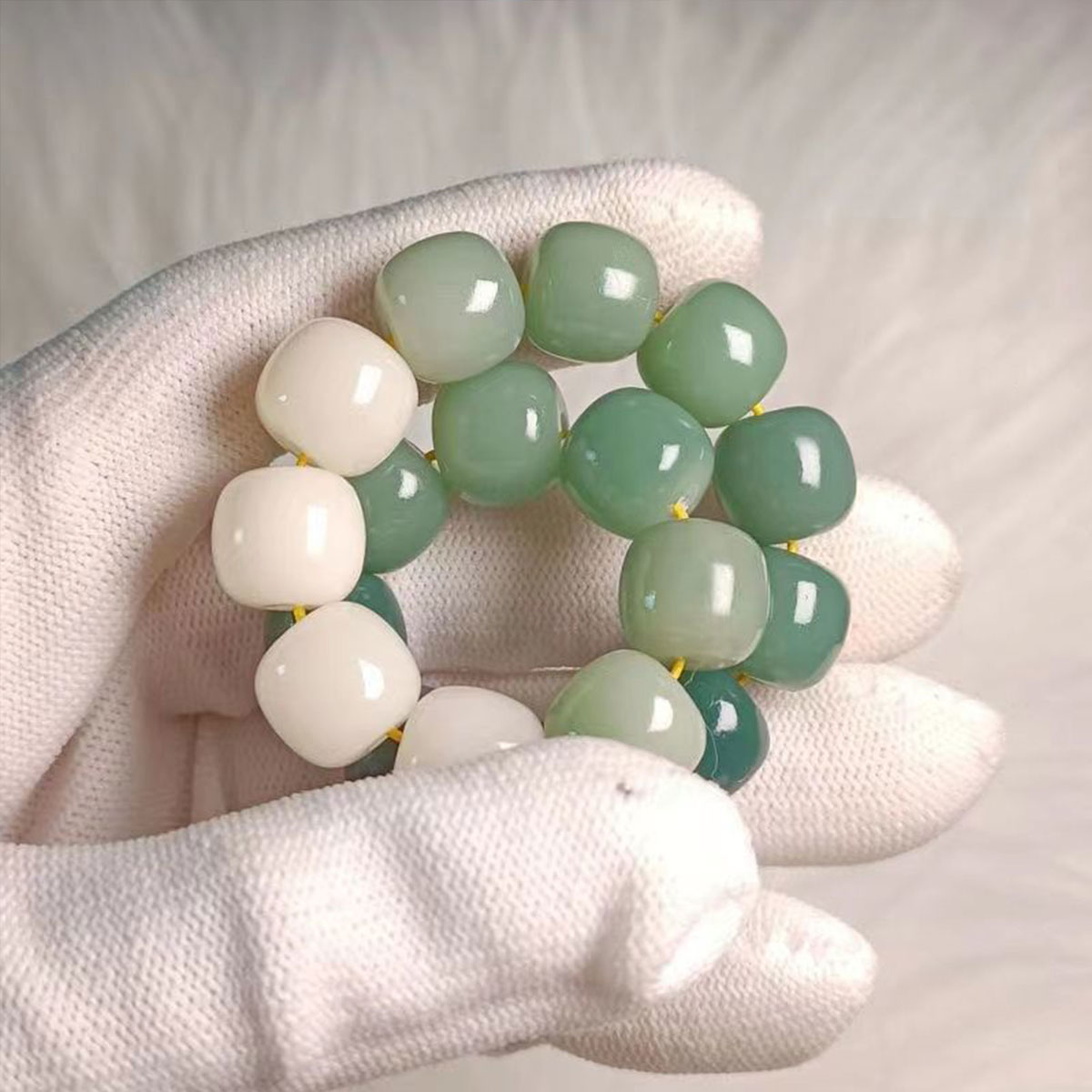 Simple Style Classic Style Round Plastic Beaded Women's Bracelets display picture 5