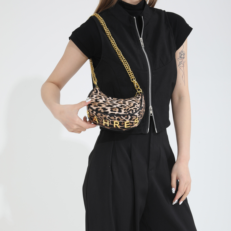 Women's Medium Pu Leather Leopard Sexy Streetwear Zipper Crossbody Bag display picture 15