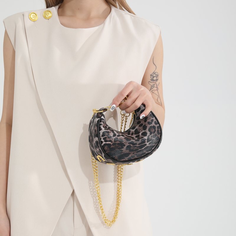 Women's Medium Pu Leather Leopard Sexy Streetwear Zipper Crossbody Bag display picture 7