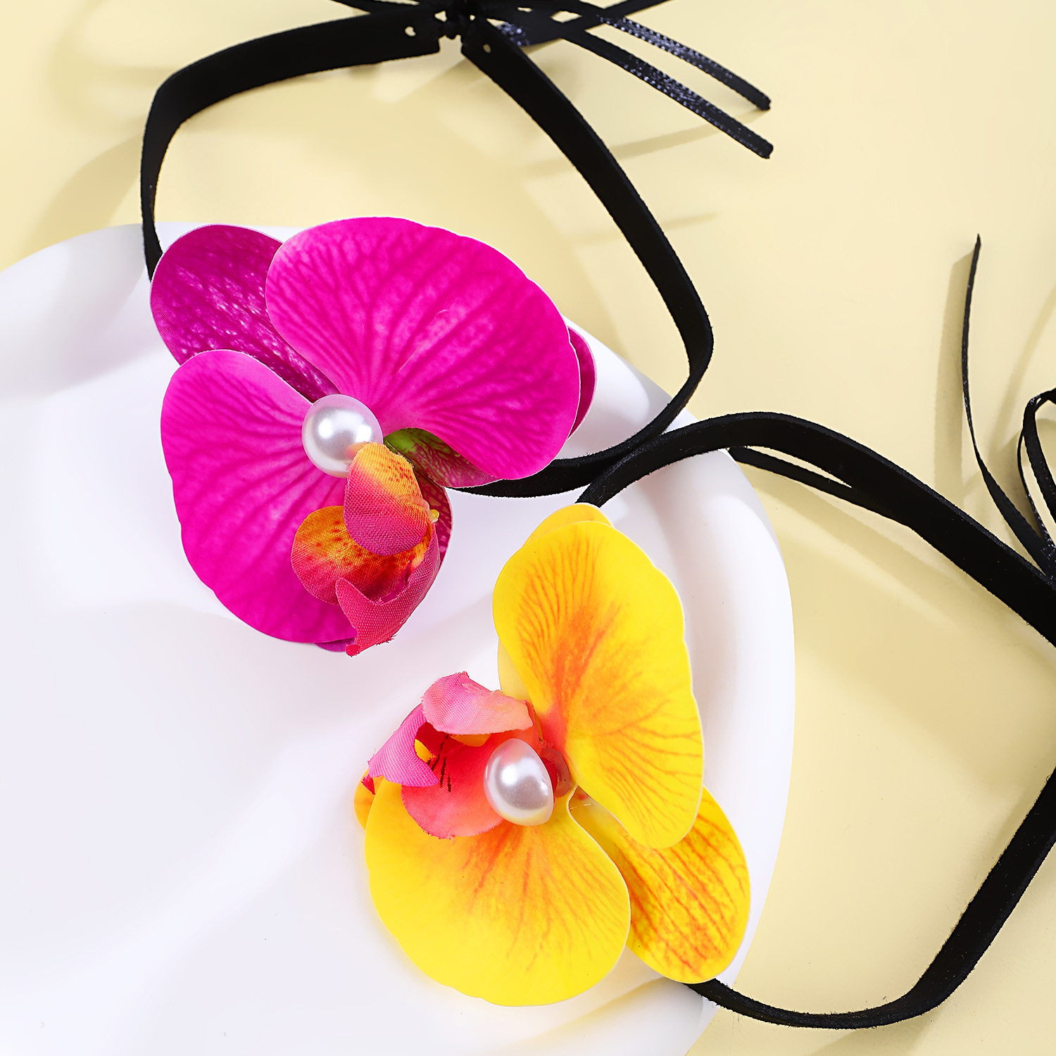 Großhandel Schmuck Einfacher Stil Klassischer Stil Blume Tuch Halsband display picture 2