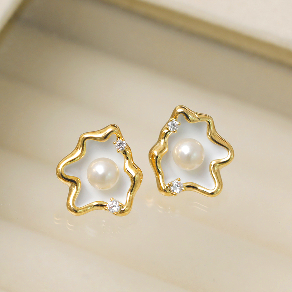 1 Pair IG Style Lady Classic Style Irregular Clouds Enamel Inlay Copper Freshwater Pearl Zircon 18K Gold Plated Ear Studs display picture 4