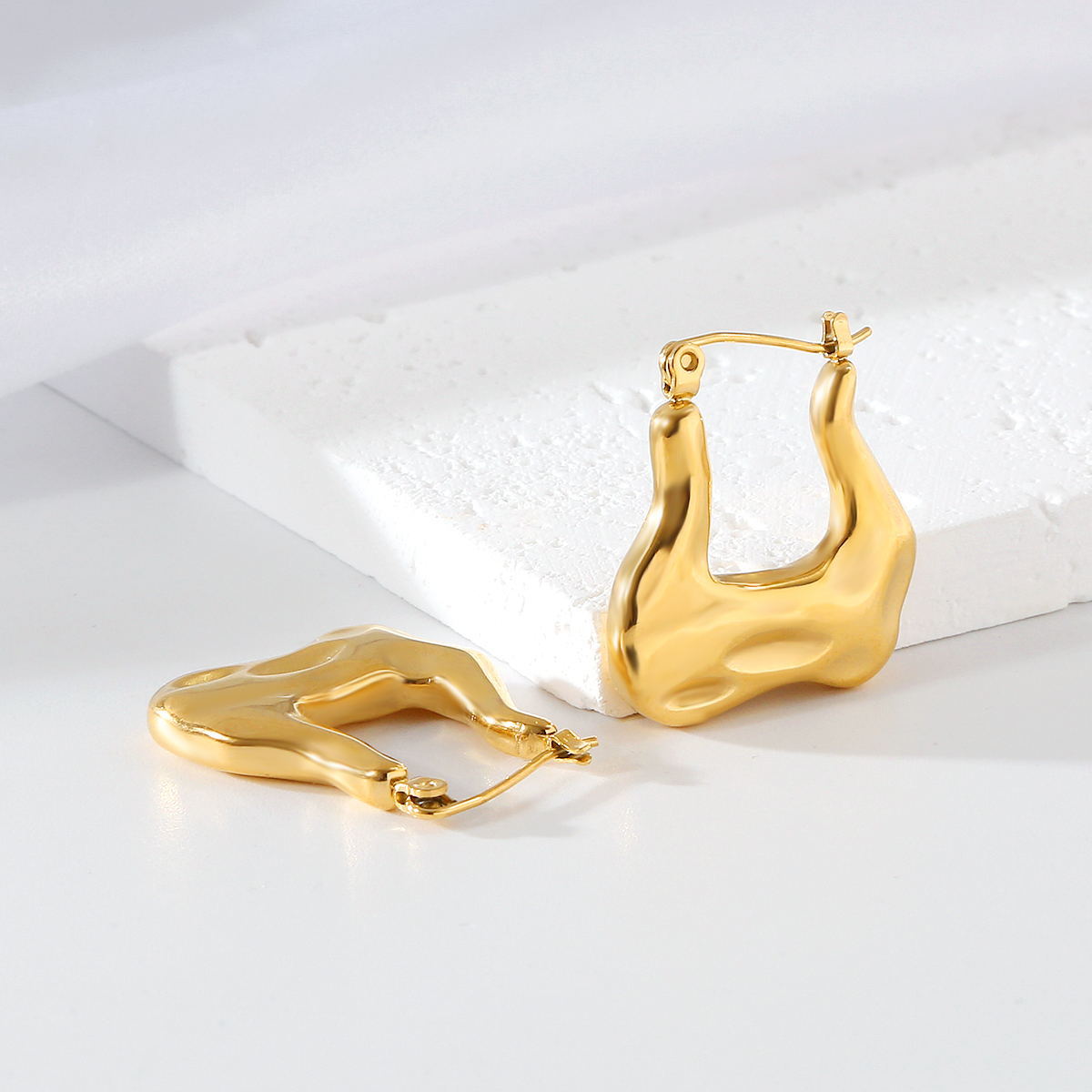 1 Pair Elegant Luxurious Irregular Heart Shape Spiral Stripe Plating 304 Stainless Steel 18K Gold Plated Earrings display picture 7