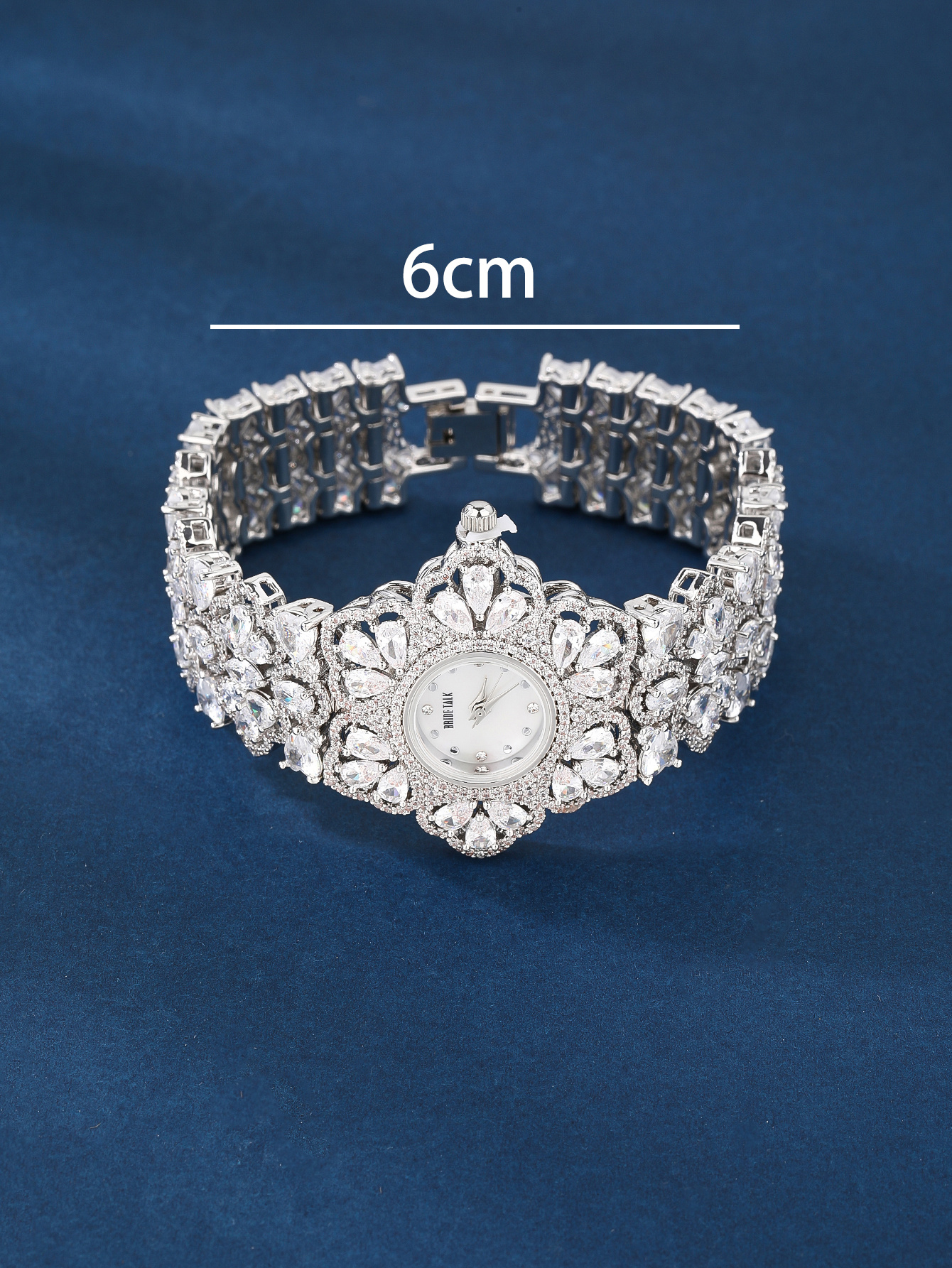 Élégant Glamour Luxueux Fleur Tour Boucle Électronique Femmes De Montres display picture 4