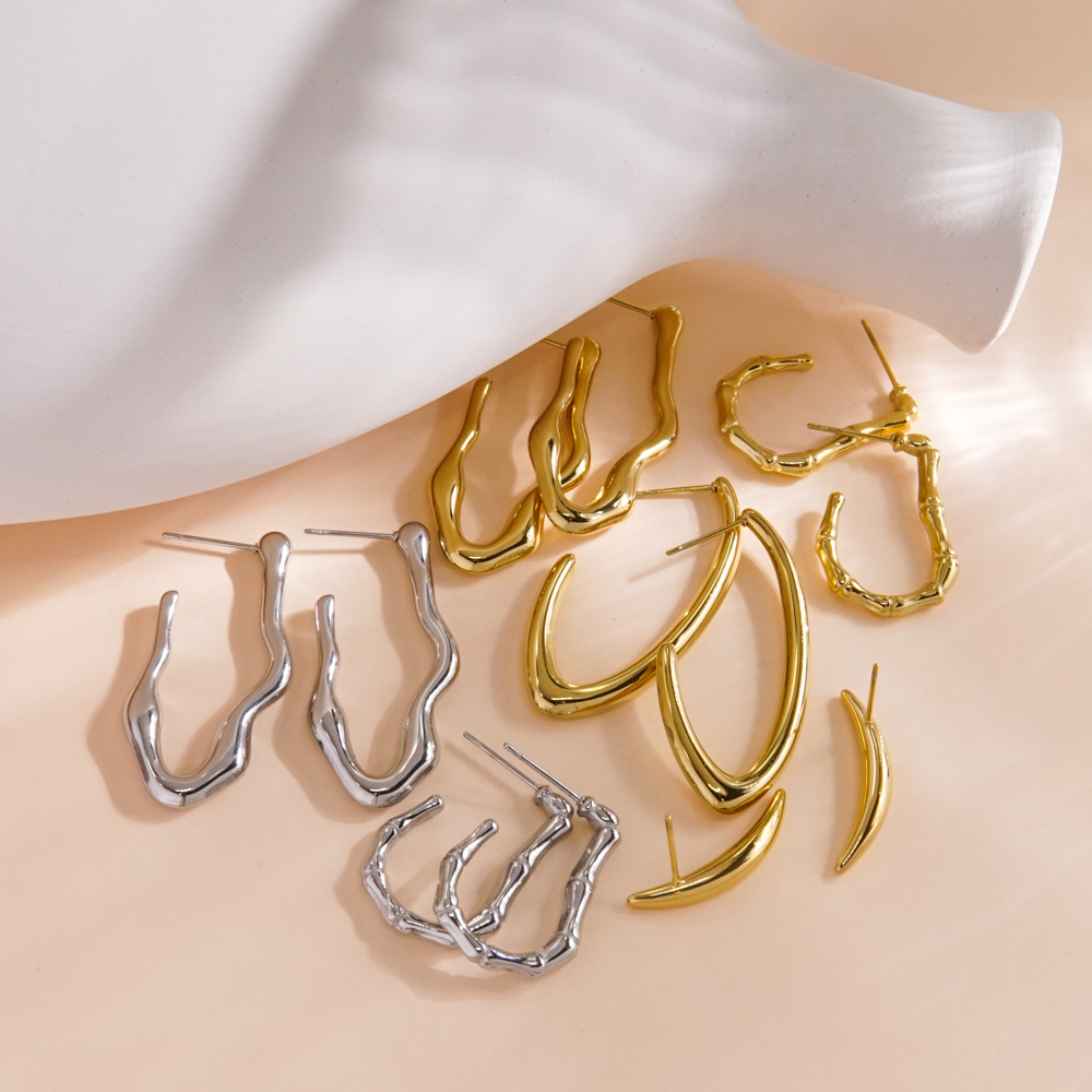 1 Pair Modern Style Simple Style Solid Color Plating 304 Stainless Steel 14K Gold Plated Ear Studs display picture 7