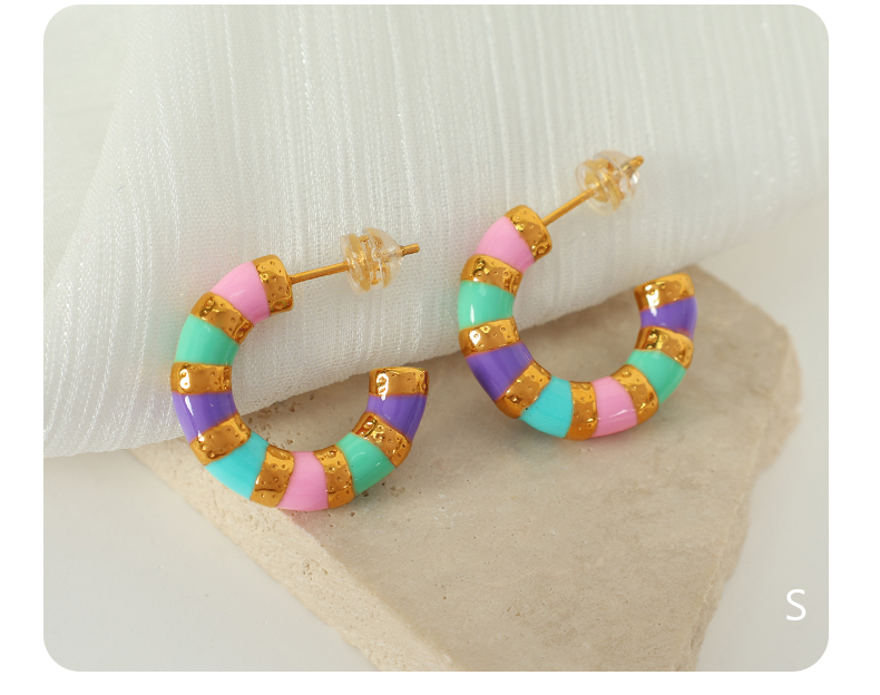 1 Pair Vintage Style Simple Style C Shape Beaded Plating Titanium Steel 18K Gold Plated Earrings display picture 8
