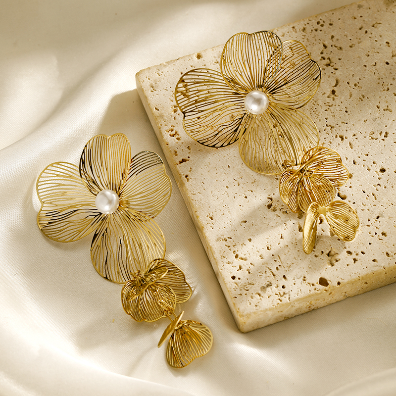 1 Paar Vintage-Stil Blume Überzug Edelstahl 304 14 Karat Vergoldet display picture 9