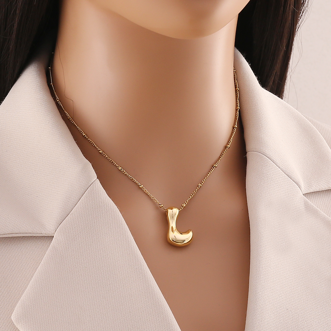 304 Stainless Steel Copper 18K Gold Plated Simple Style Commute Letter Pendant Necklace display picture 14