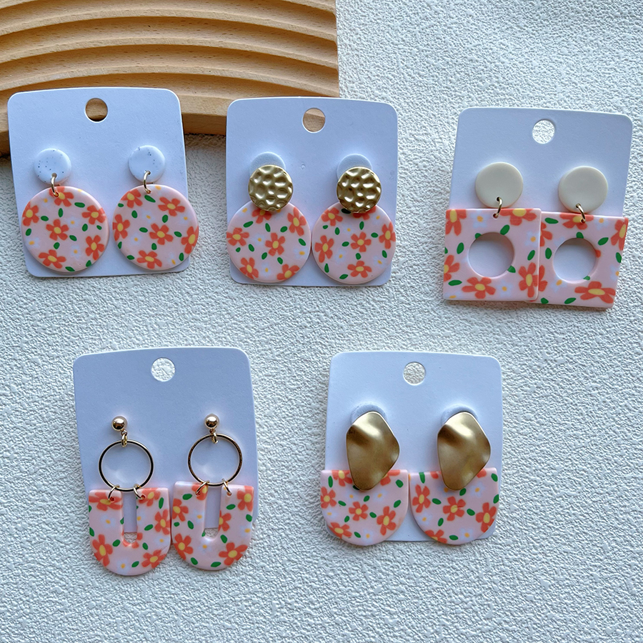1 Pair Simple Style Classic Style Flower Handmade Soft Clay Drop Earrings display picture 3