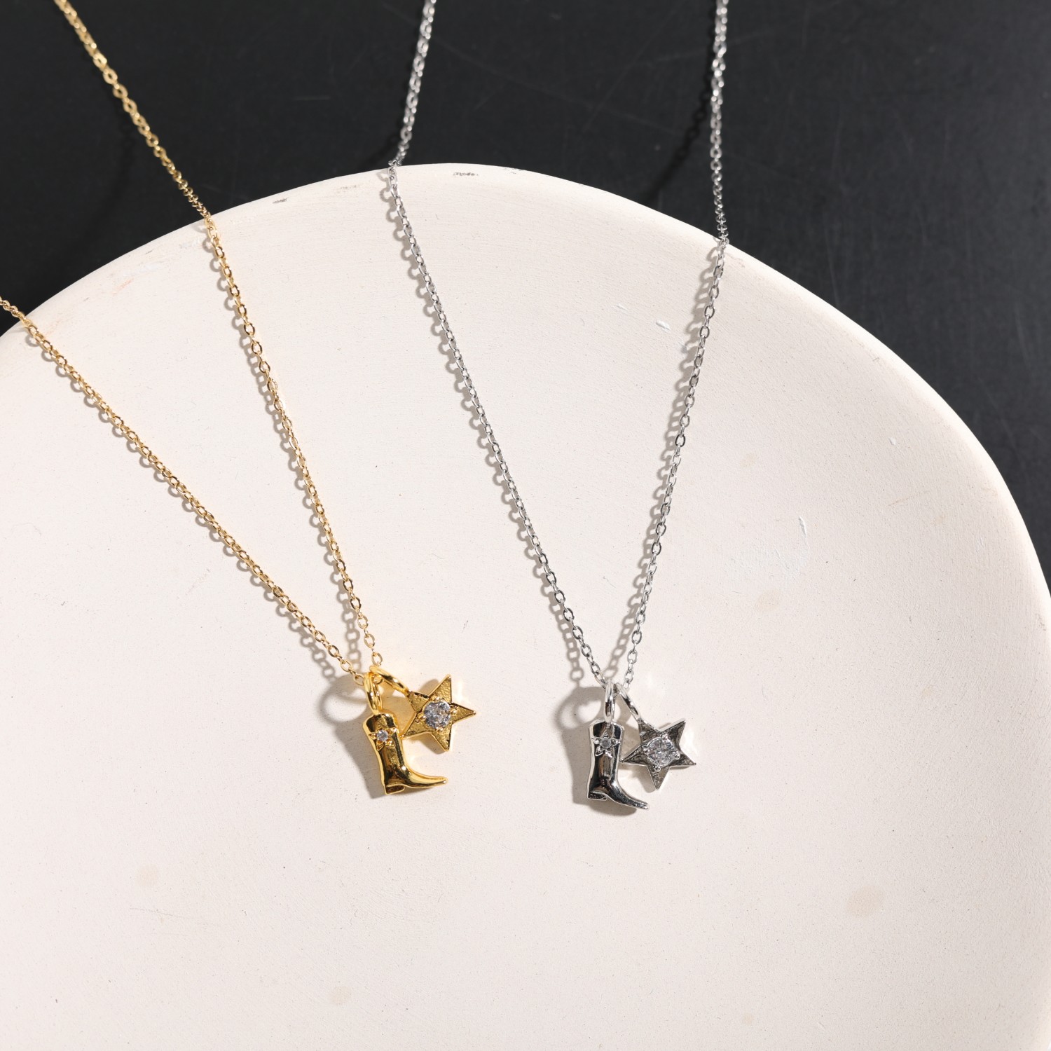 Wholesale Jewelry Hip-Hop Retro Star Boots 201 Stainless Steel Copper Gold Plated Plating Pendant Necklace display picture 7