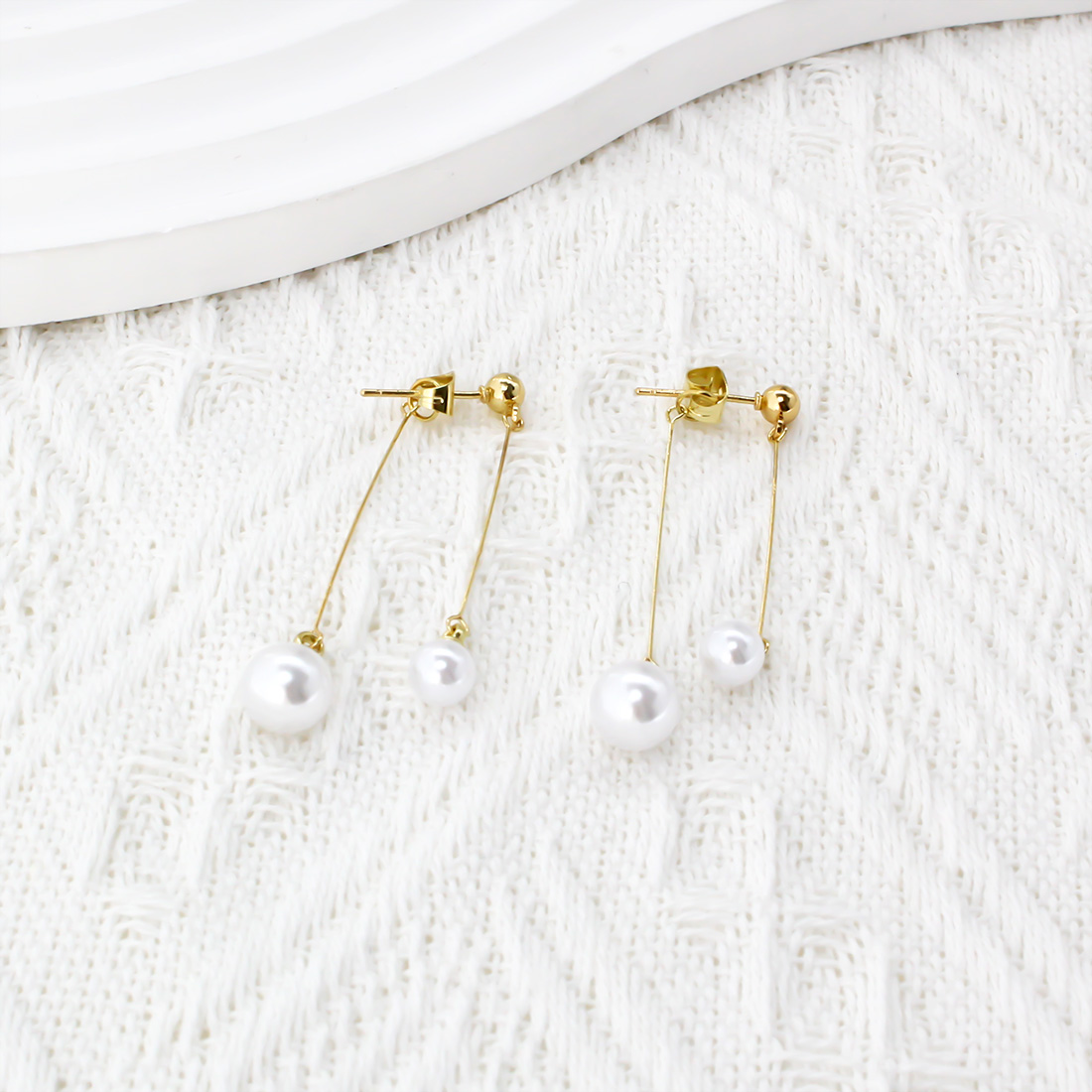 1 Pair Sweet Commute Round Inlay Alloy Pearl Gold Plated Drop Earrings display picture 5