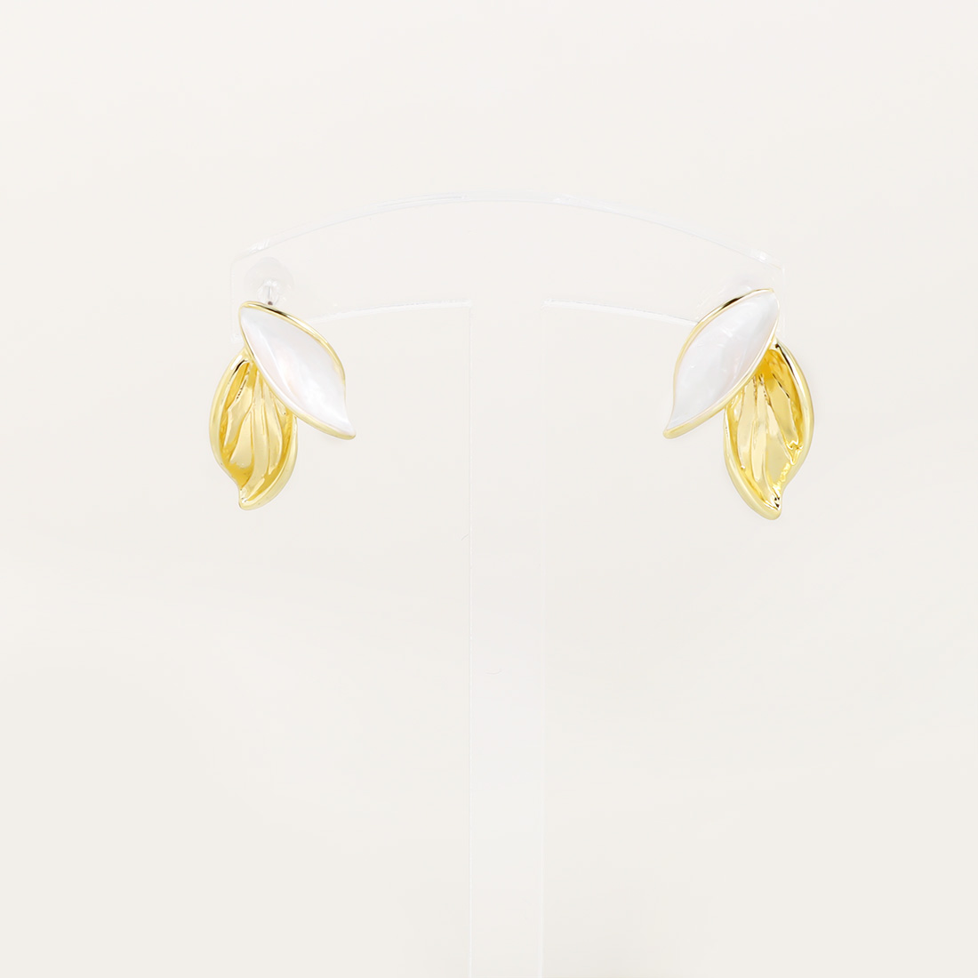1 Pair Sweet Simple Style Leaves Iron Gold Plated Ear Studs display picture 4